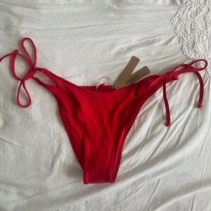 SKIMS NWT - Signature swim dipped tie bottom in RUBY